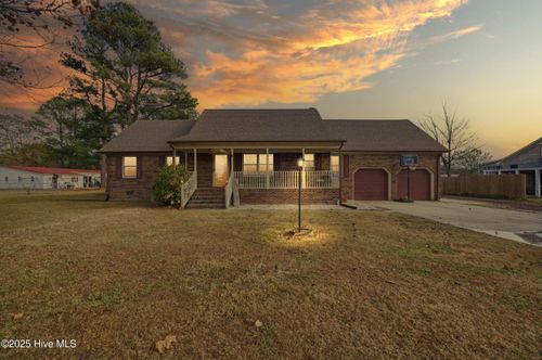 1801 Vine St, Elizabeth City, NC, 27909-3104 | Card Image