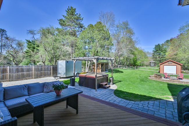 35 Walker Rd, House other with 3 bedrooms, 2 bathrooms and 4 parking in Quinebaug CT | Image 4