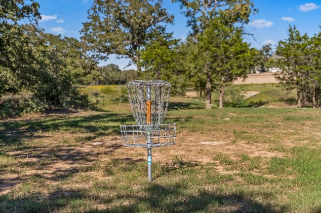 Gorgeous Frisbee Golf Course located in the middle of the community | Image 10