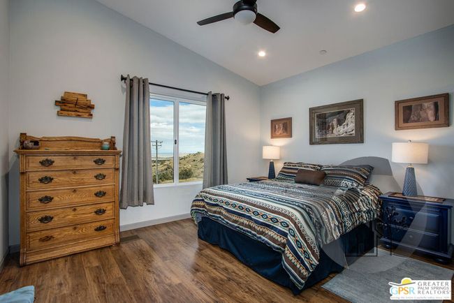 57795 Santa Barbara Dr, House other with 2 bedrooms, 2 bathrooms and 10 parking in Yucca Valley CA | Image 32