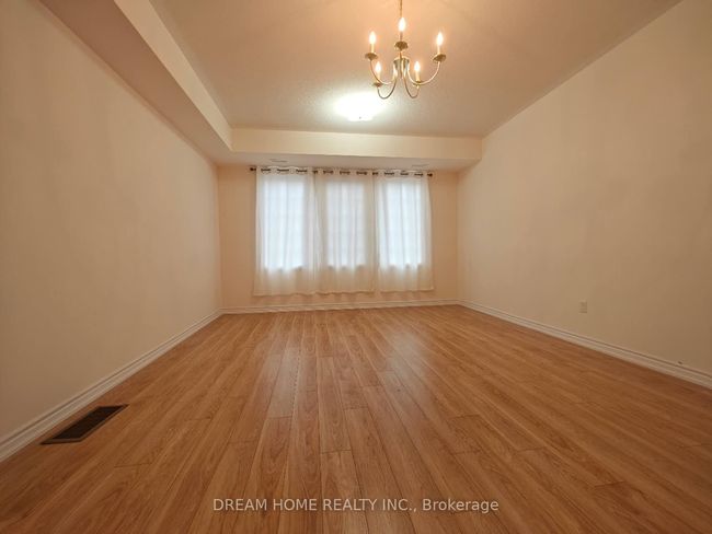 28 Robert Joffre Leet Ave, House attached with 3 bedrooms, 3 bathrooms and 1 parking in Markham ON | Image 17
