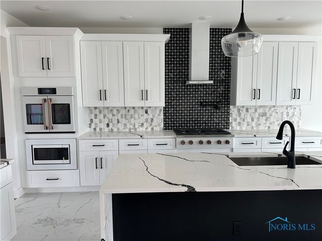 3640 Turtle Creek Dr, House other with 5 bedrooms, 5 bathrooms and 3 parking in Perrysburg OH | Image 5