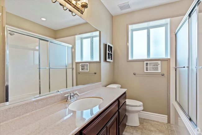898 E 260 N, House other with 4 bedrooms, 5 bathrooms and 9 parking in Hyde Park UT | Image 40