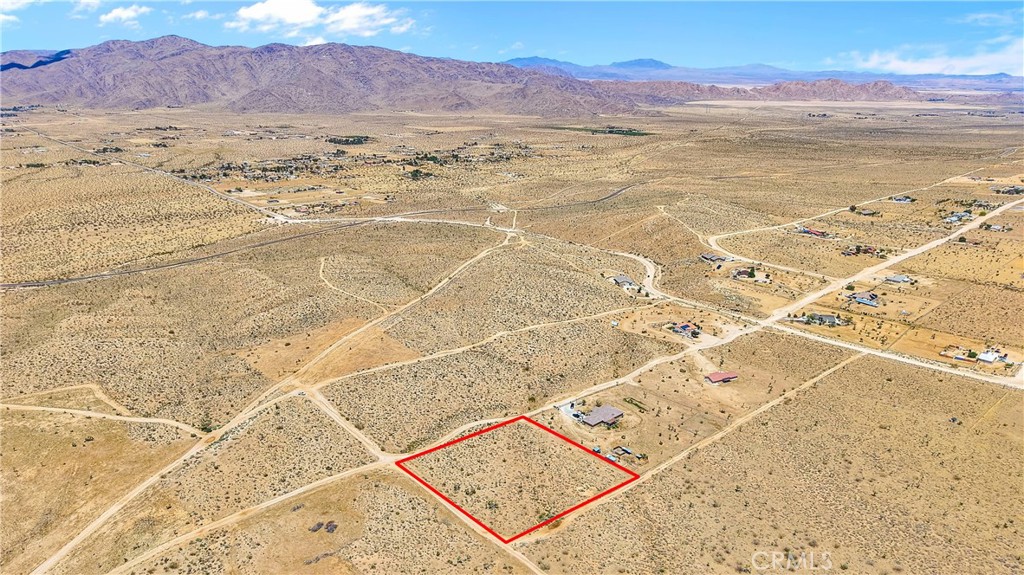 Land in Apple Valley