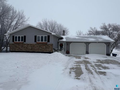 1103 Circle Dr Drive, Flandreau, SD, 57028 | Card Image