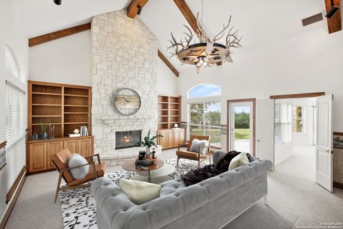 7424 Secretariat Ln, Boerne, TX, 78015-4824 | Card Image