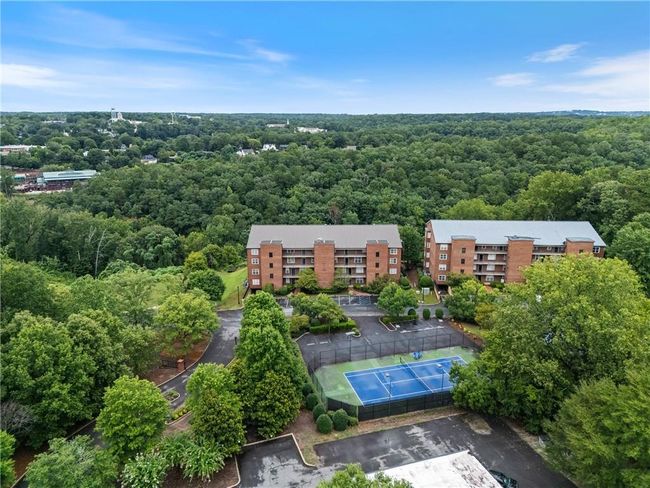 3330 Overland Dr, Condo with 2 bedrooms, 3 bathrooms and 2 parking in Roswell GA | Image 45