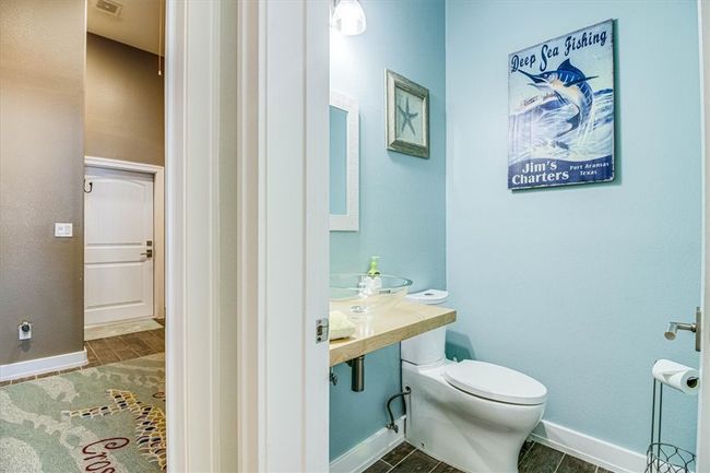 Powder Room | Image 17