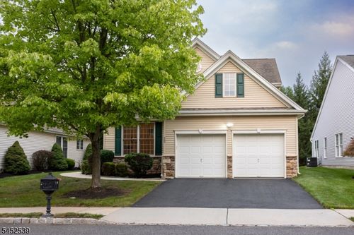 19 Bayard Rd, SOMERSET, NJ, 08873-7205 | Card Image
