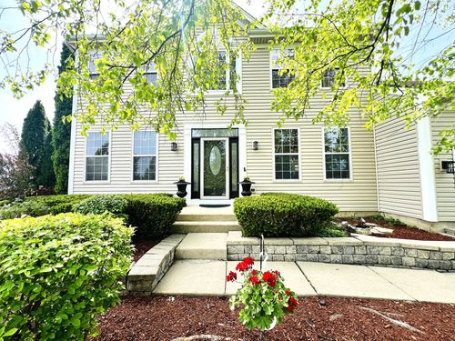 416 Ptarmigan Pl, Lindenhurst, IL, 60046-4915 | Card Image