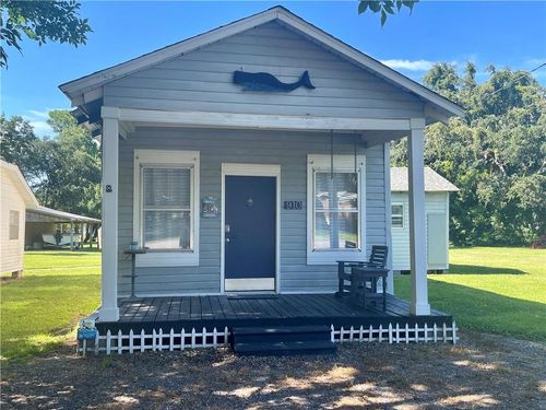 910 Cadillac Ave, Dauphin Island, AL, 36528-4444 | Card Image