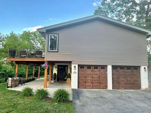 30 Echo Hl, Lake In The Hills, IL, 60156-1306 | Card Image