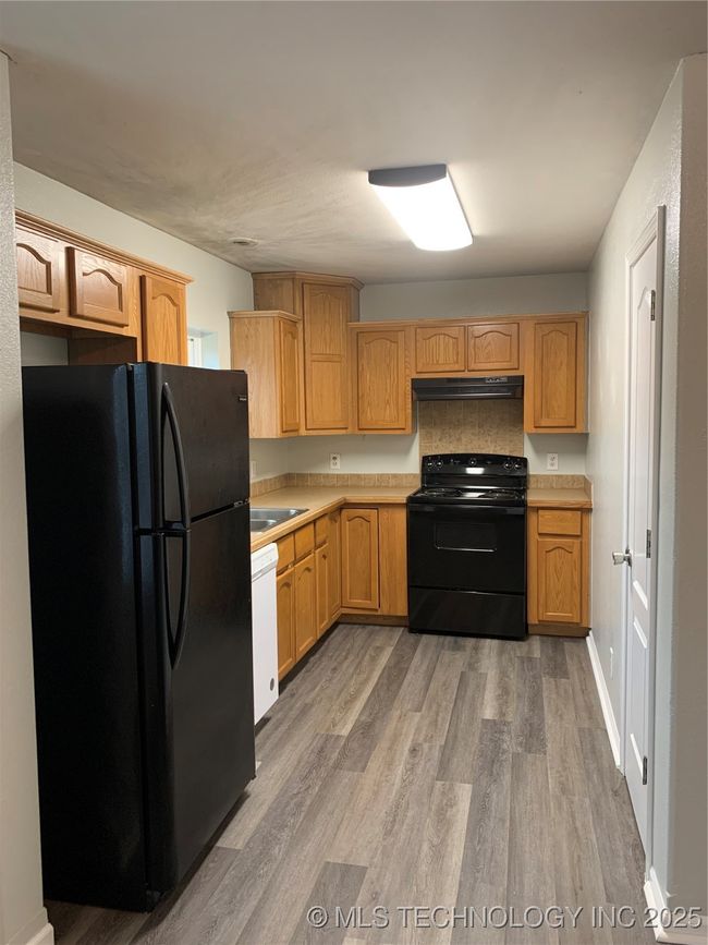 773 Hilltop Dr, House other with 3 bedrooms, 2 bathrooms and null parking in Claremore OK | Image 4