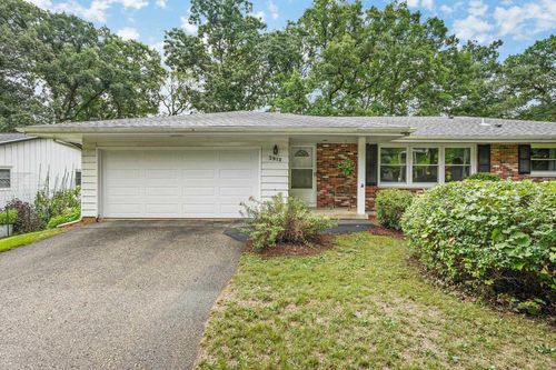 2913 Post Road, MADISON, WI, 53713 | Card Image