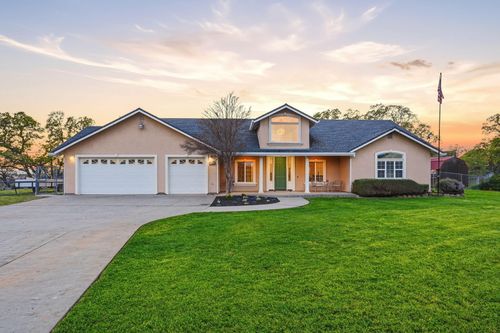 13925 Noble Way, Red Bluff, CA, 96080-9332 | Card Image