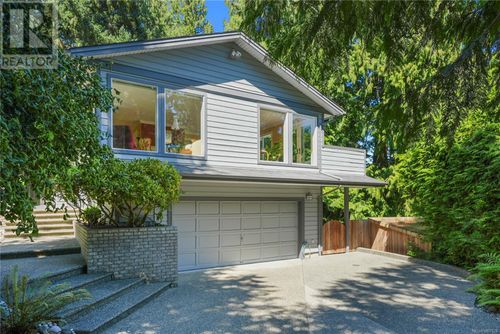 4813 Sea Ridge Dr, Victoria, BC, V8Y3B6 | Card Image