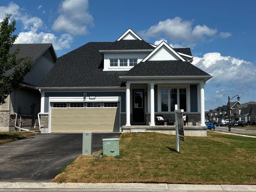 35 Country Club Dr, Bath, ON, K0H1G0 | Card Image