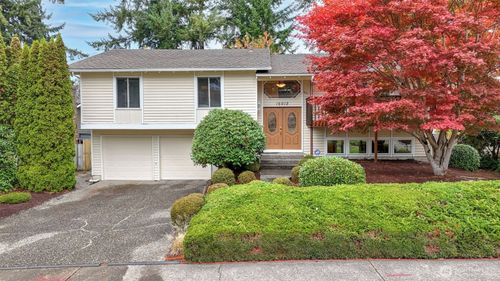 16012 Se 172nd Pl, Renton, WA, 98058-8627 | Card Image
