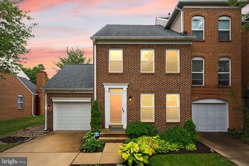 12056 Edgemere Cir, RESTON, VA, 20190-3252 | Card Image