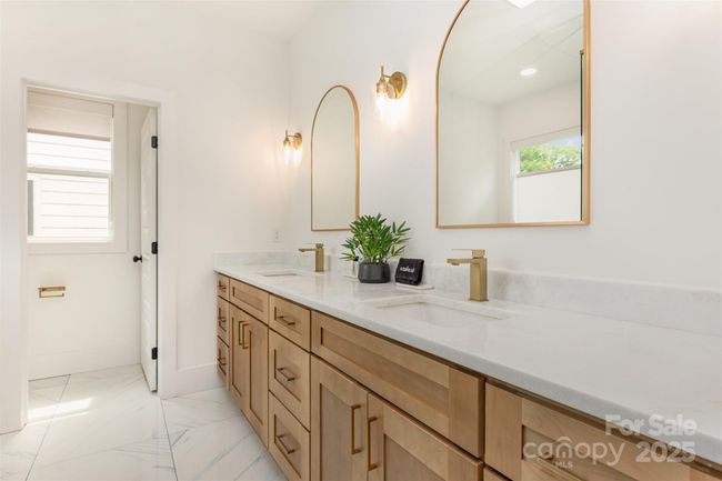 933 Tennyson Dr, House other with 4 bedrooms, 4 bathrooms and null parking in Charlotte NC | Image 18