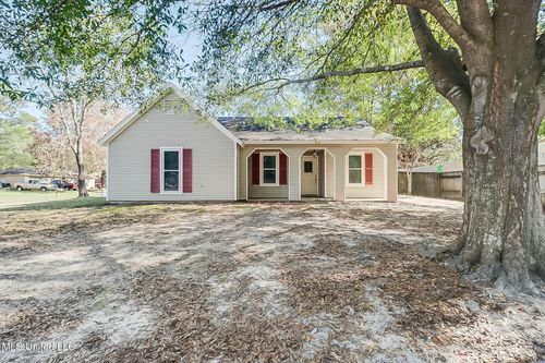 101 Yellowstone Circle, Ocean Springs, MS, 39564 | Card Image