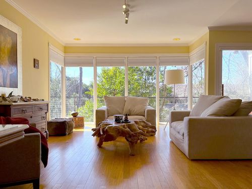 17-8211 Katy Fwy, Houston, TX, 77024-1916 | Card Image