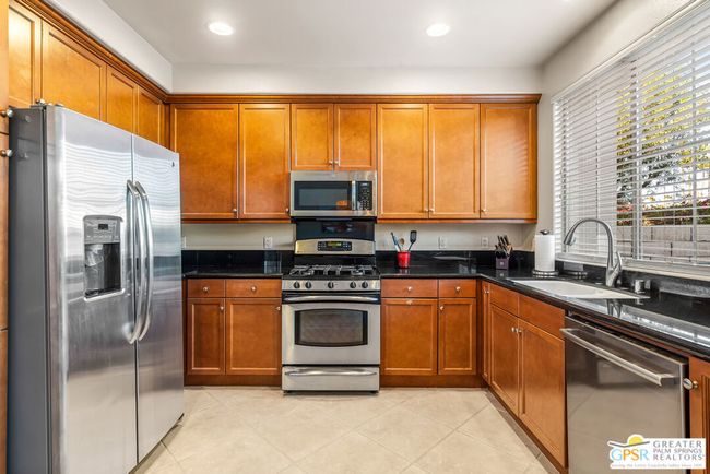 1490 Yermo Dr N, Townhouse with 3 bedrooms, 3 bathrooms and 4 parking in Palm Springs CA | Image 16