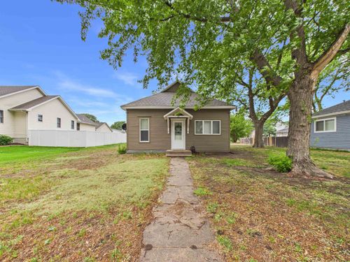 413 Commercial Ave, Hildreth, NE, 68947-5164 | Card Image