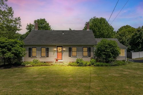 186 White St, Raynham, MA, 02767-1546 | Card Image