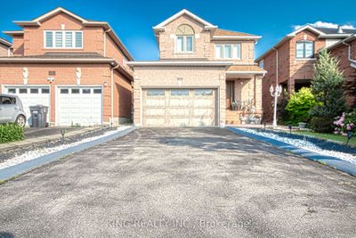 922 Mays Cres, House other with 3 bedrooms, 3 bathrooms and 4 parking in Mississauga ON | Image 2