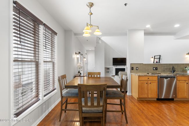 10601 Norton Commons Walk, Condo with 2 bedrooms, 2 bathrooms and null parking in Prospect KY | Image 9