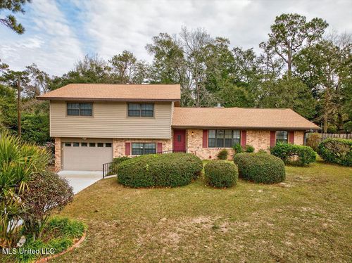 796 Sharon Hills Dr, Biloxi, MS, 39532-4314 | Card Image