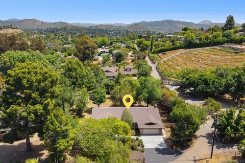1515 Donita Dr., El Cajon, CA, 92020 | Card Image
