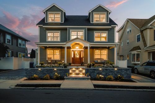 174 Bartlett Rd, Winthrop, MA, 02152-2261 | Card Image