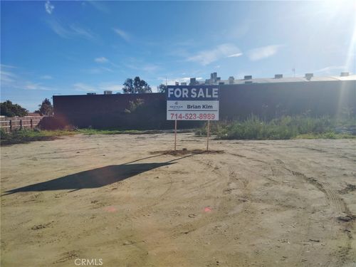 744 E Holt Blvd, Ontario, CA, 91761-1810 | Card Image