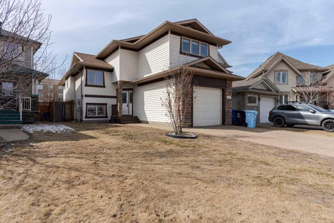410 Grosbeak Way, Home with 4 bedrooms, 3 bathrooms and 3 parking in Fort Mcmurray AB | Image 1
