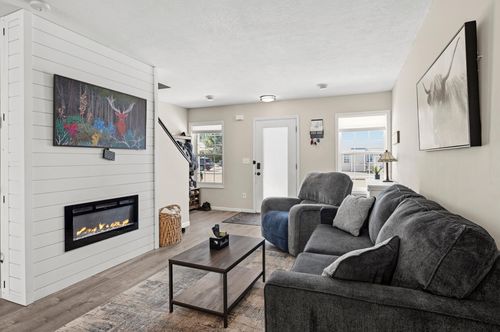unit-c-1890 Fisher Way, River Falls, WI, 54022-4281 | Card Image
