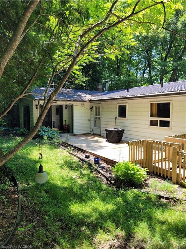 174687 Grey Rd 30, House other with 3 bedrooms, 1 bathrooms and 10 parking in Markdale ON | Image 4