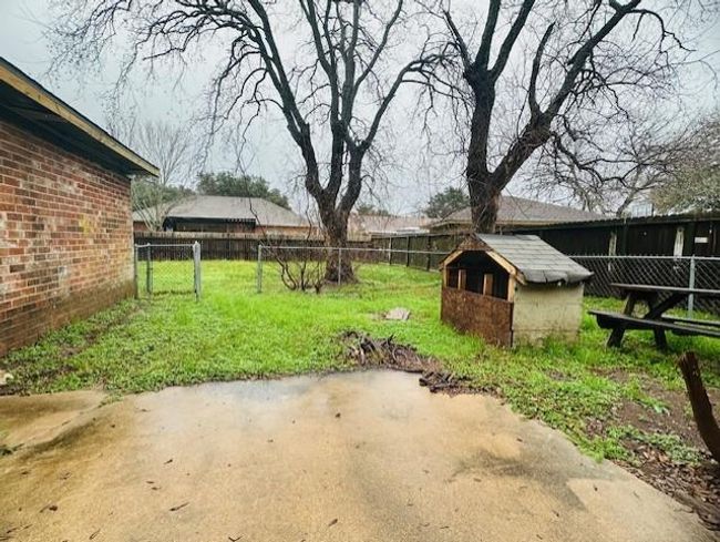 1917 Chapel Heights Dr, House other with 3 bedrooms, 2 bathrooms and 2 parking in Wharton TX | Image 13