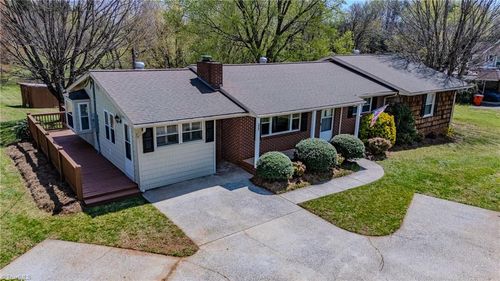 277 Simpson Mill Rd, Mount Airy, NC, 27030-8523 | Card Image