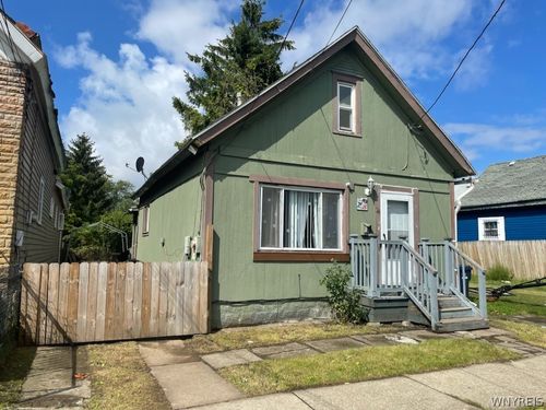 28 Townsend St, Buffalo, NY, 14206-1721 | Card Image