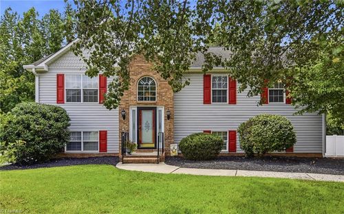 120 Hazelwood Ct, Lexington, NC, 27295-5944 | Card Image