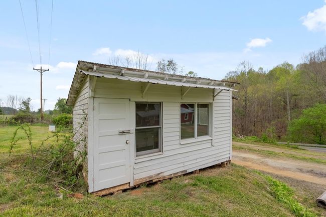 860 Floyd Hwy S, House other with 3 bedrooms, 2 bathrooms and null parking in Floyd VA | Image 57