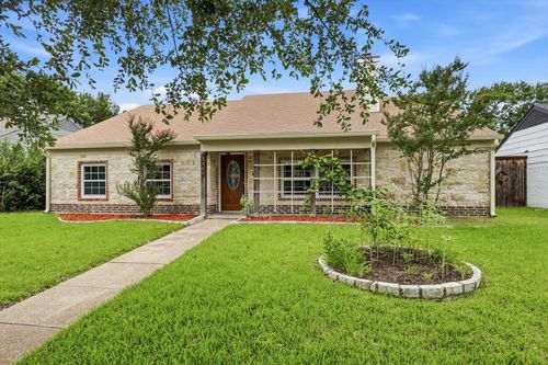 2909 Riviera Dr, Garland, TX, 75040-4281 | Card Image