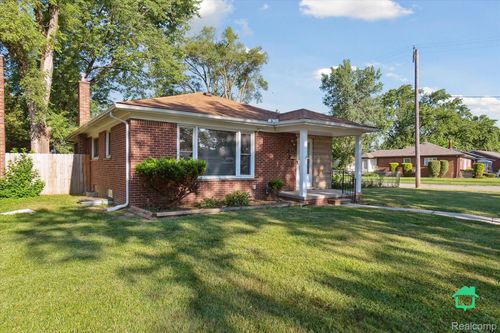 23161 Gardner St, Oak Park, MI, 48237-2466 | Card Image