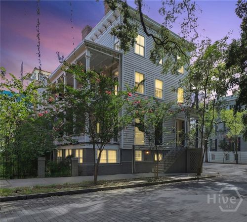 apt-4-123 W Charlton St, Savannah, GA, 31401-4595 | Card Image