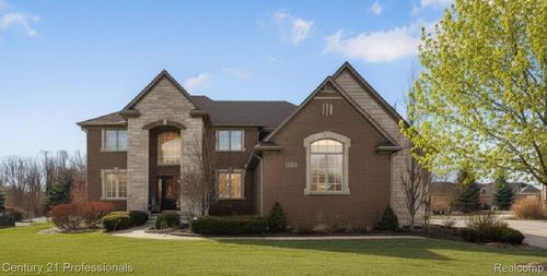 6024 Harbor Ct, Washington Township, MI, 48094-1232 | Card Image