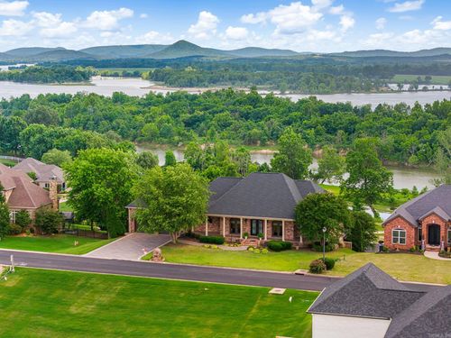 95 River Road Dr W, Mayflower, AR, 72106-8424 | Card Image