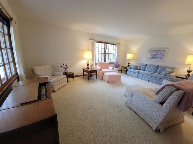 302 Riverview Ct, House other with 3 bedrooms, 3 bathrooms and null parking in Portage WI | Image 4