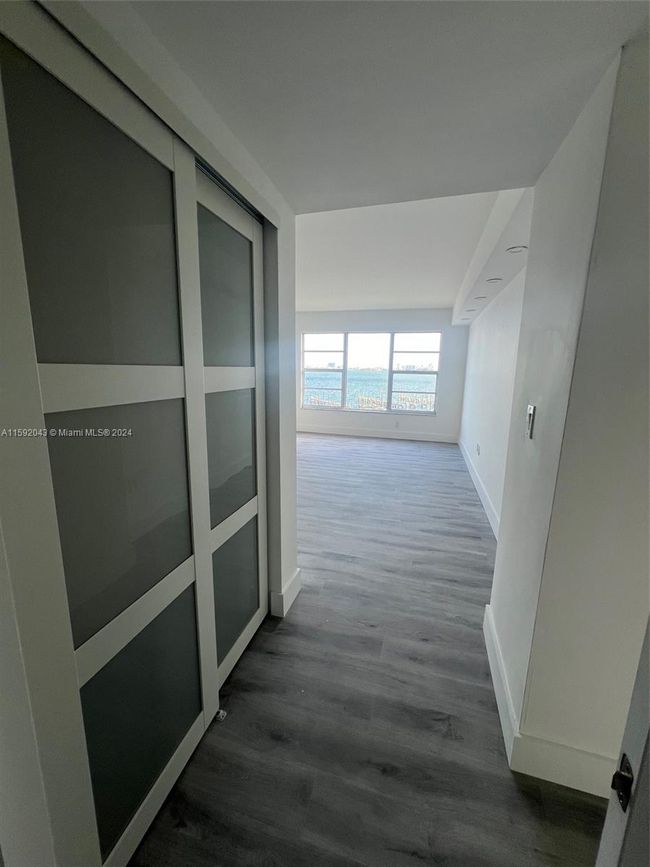 4D - 11111 Biscayne Blvd, Condo with 2 bedrooms, 2 bathrooms and null parking in Miami FL | Image 12